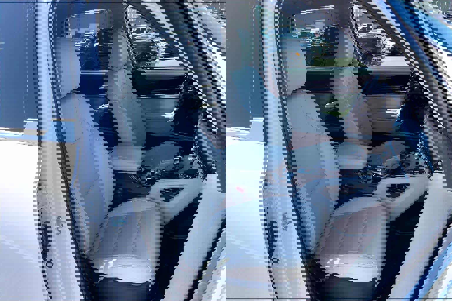 Used 2024 Kia Telluride S image 9