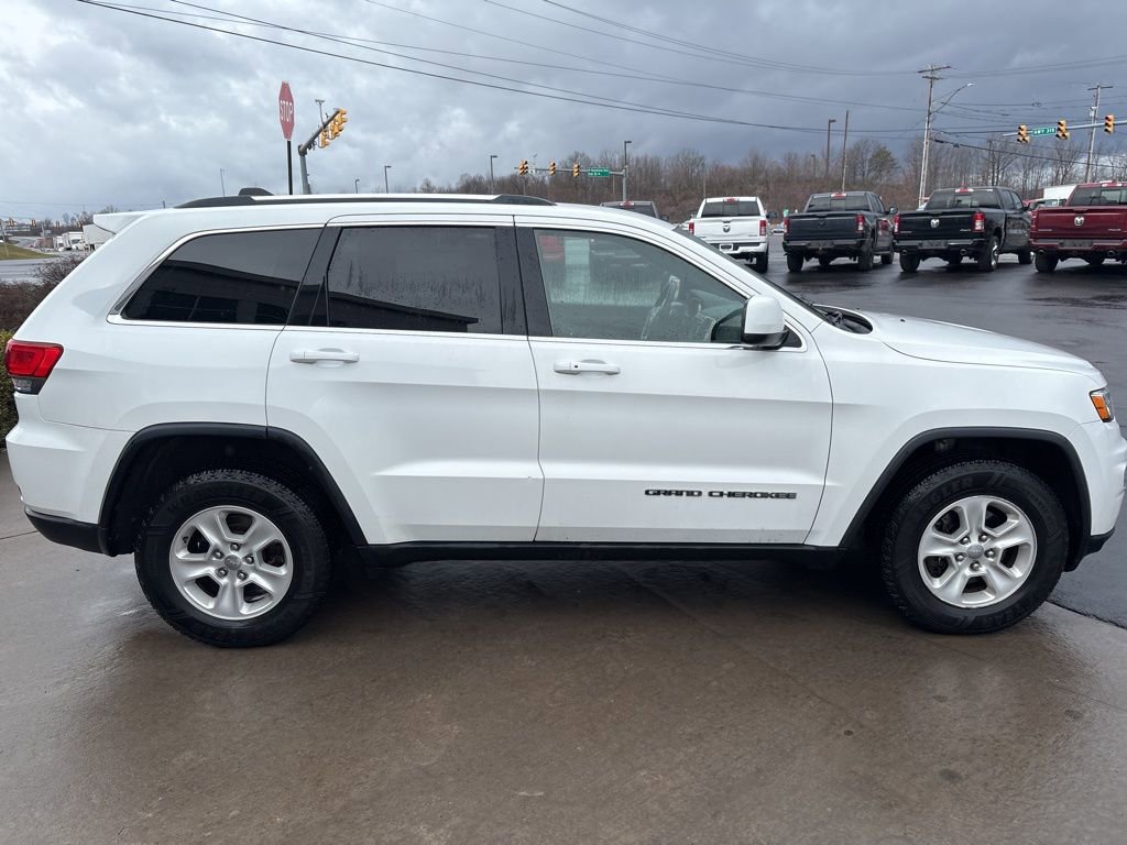 Used 2017 Jeep Grand Cherokee Laredo w/ Quick Order Package 23E image 5