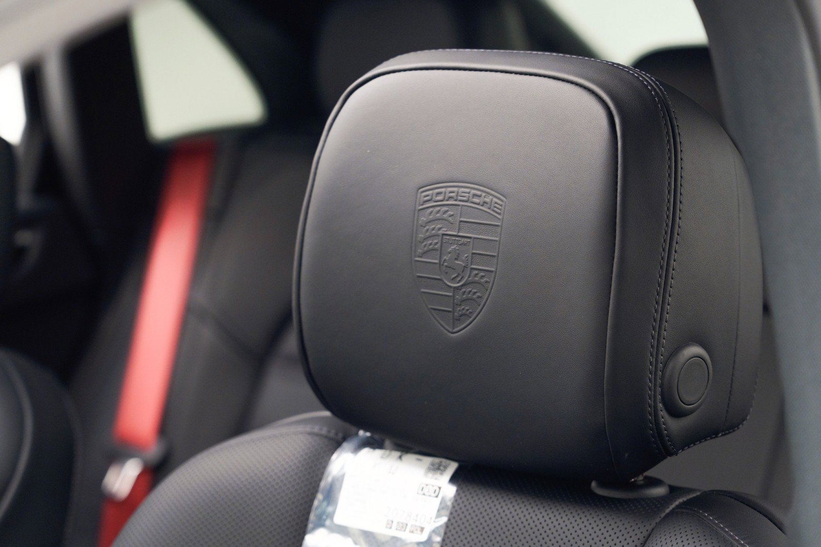 New 2026 Porsche Macan image 22