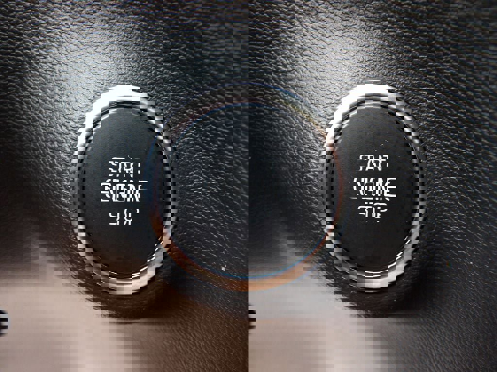 Certified 2023 Volvo XC40 B4 Plus w/ Protection Package Premier image 22