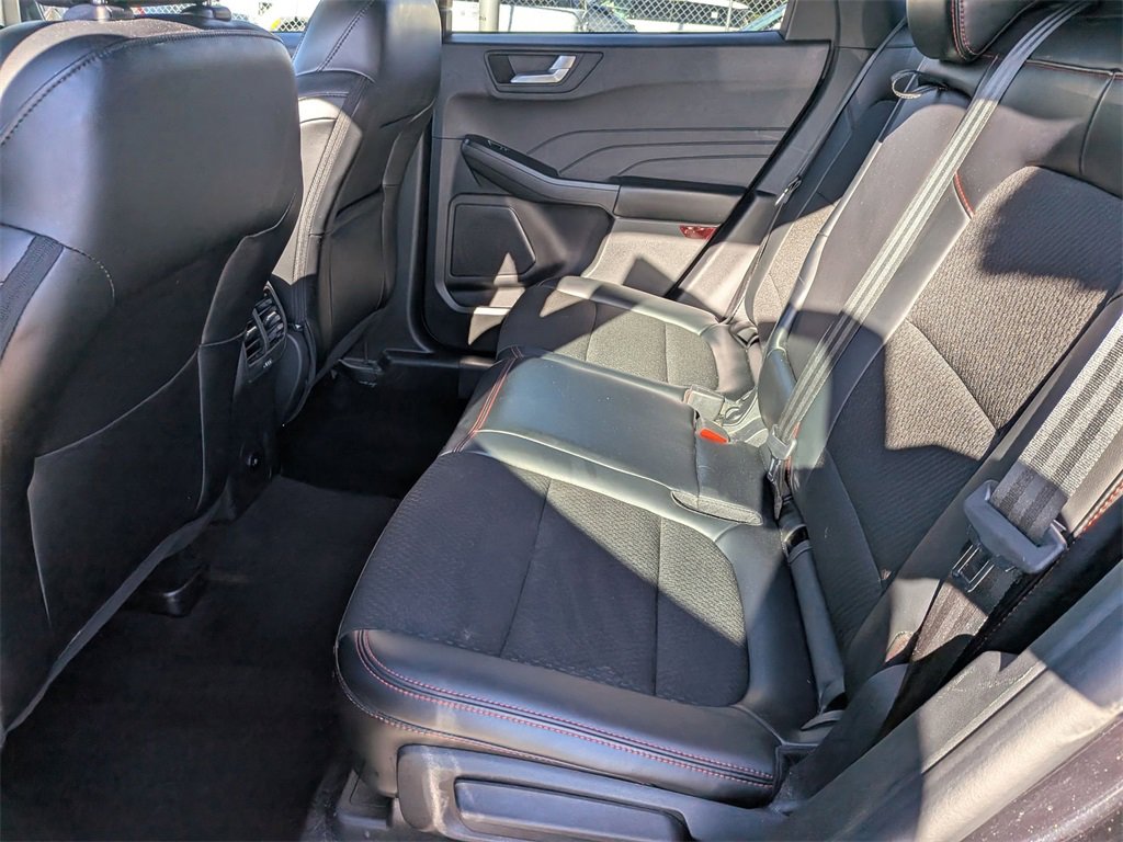 Used 2025 Ford Escape ST-Line image 29