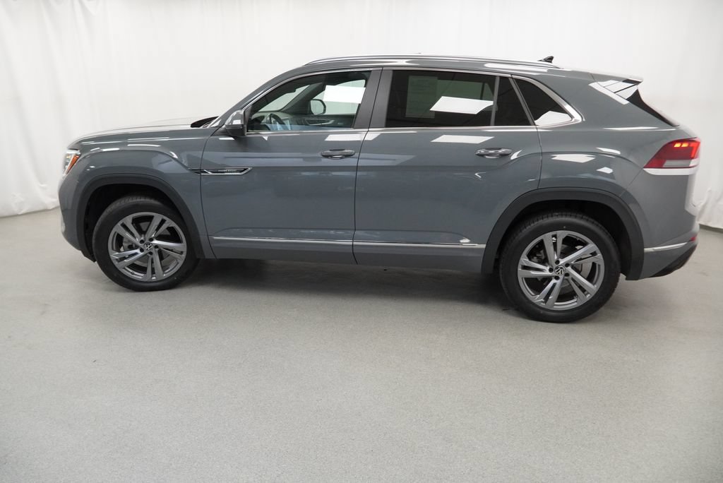 Used 2024 Volkswagen Atlas Cross Sport SEL R-Line AWD/4WD image 41