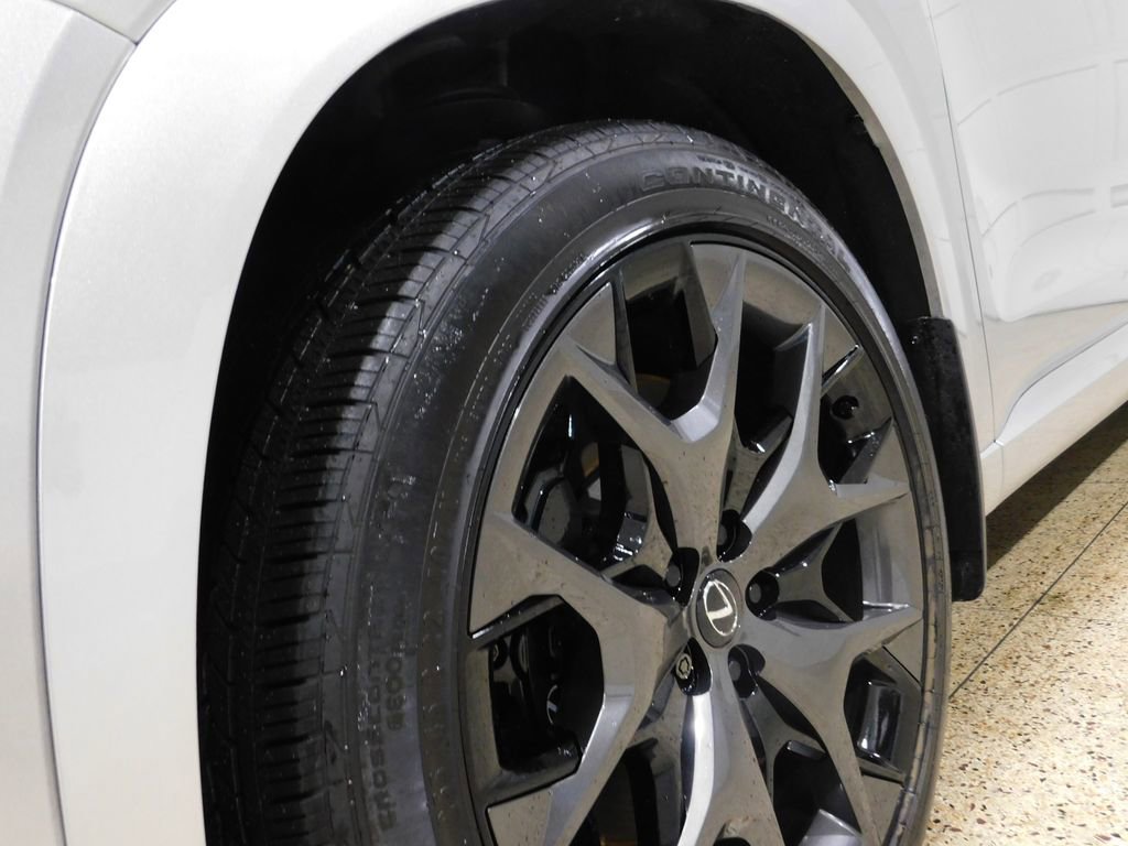 Used 2025 Lexus TX 500h AWD image 21