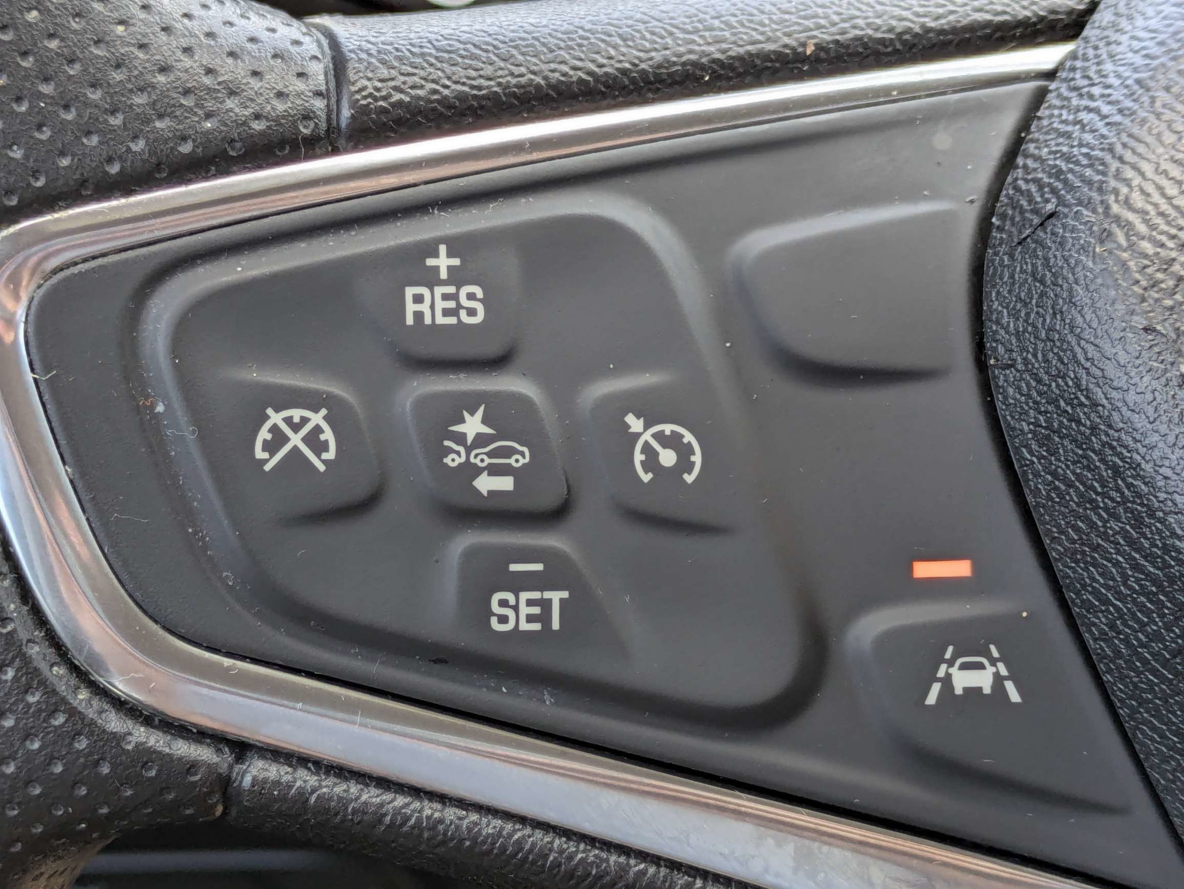 Used 2020 Chevrolet Equinox LS FWD image 29