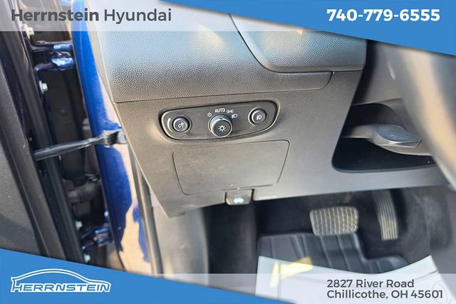Used 2023 Buick Encore GX Select AWD/4WD image 17