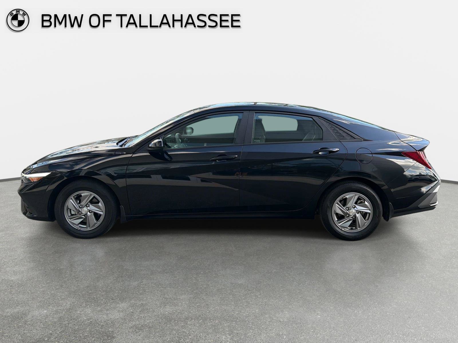 Used 2024 Hyundai Elantra SE image 9