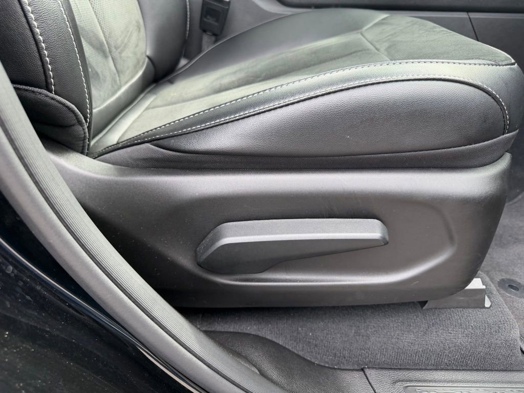 Used 2024 Jeep Grand Cherokee Altitude image 33