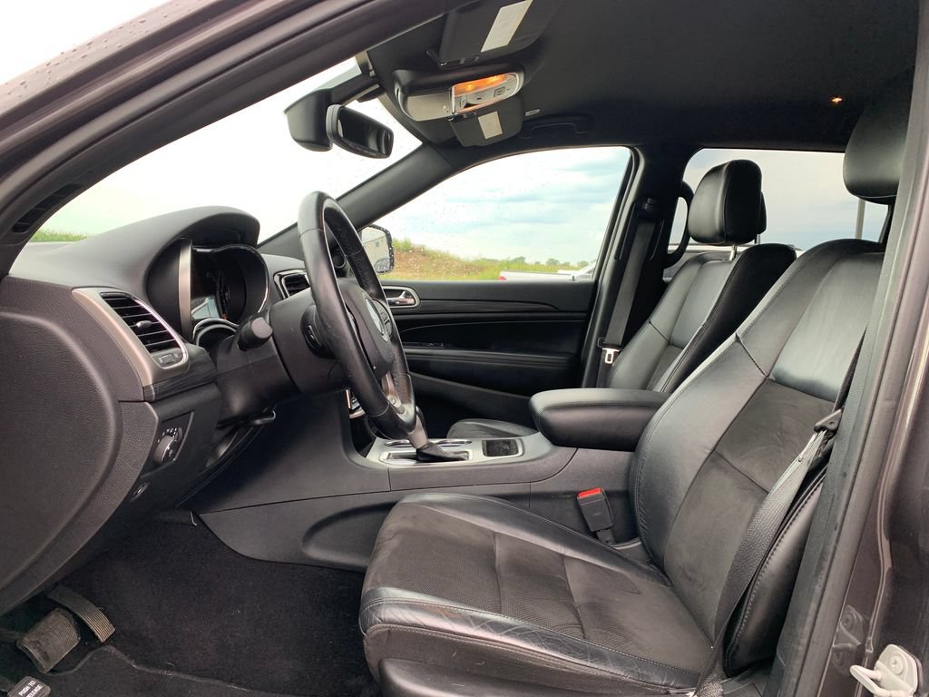 Used 2020 Jeep Grand Cherokee Altitude AWD/4WD image 16