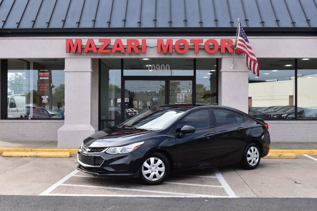 Used 2017 Chevrolet Cruze LS image 2