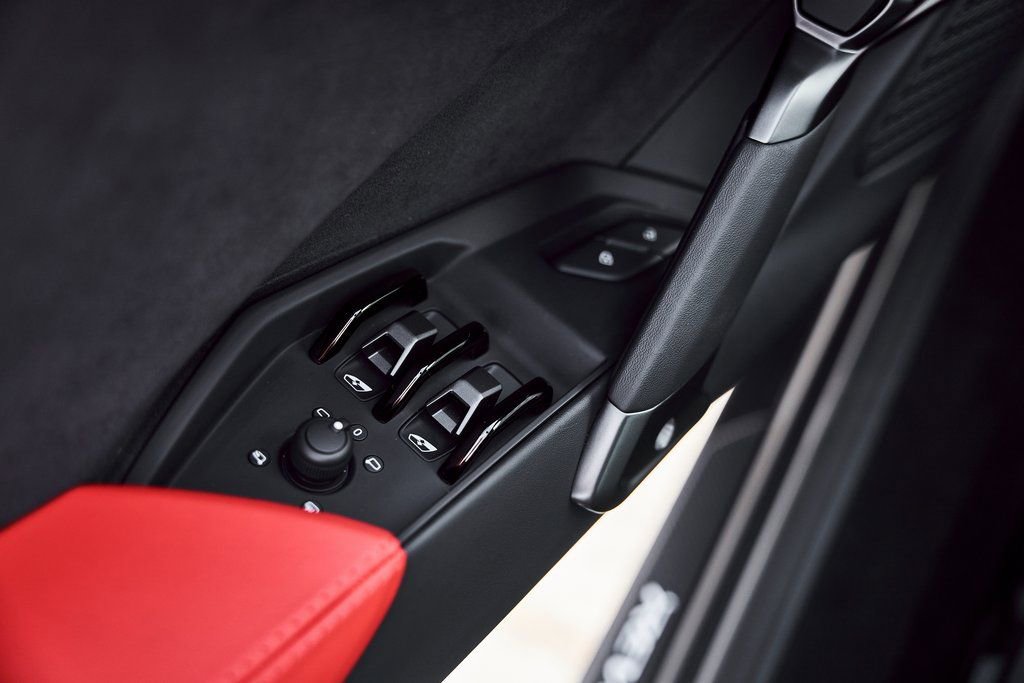 Used 2025 Lamborghini Revuelto image 41