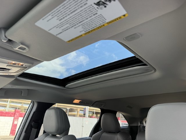 Used 2025 Toyota Sienna XLE FWD image 26