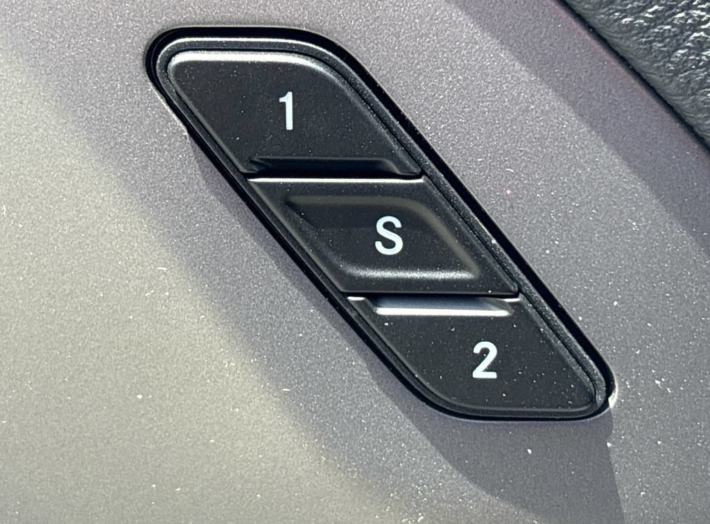 New 2027 Chrysler Pacifica Limited FWD image 34