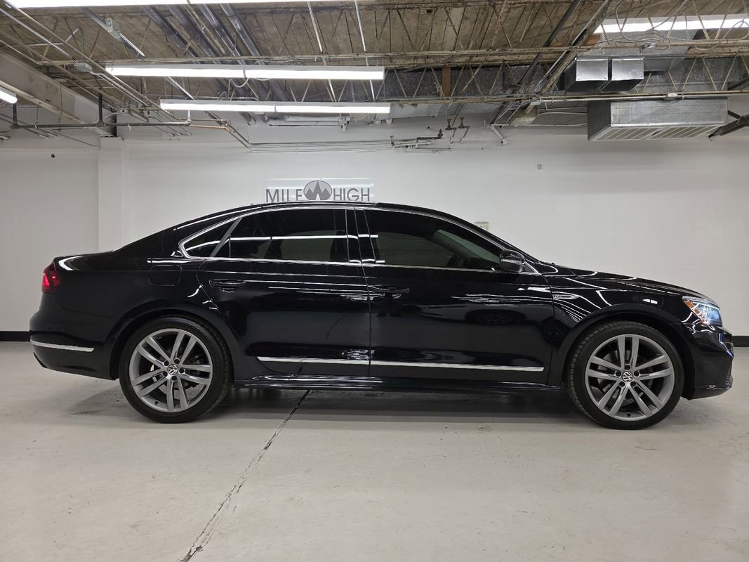 Used 2017 Volkswagen Passat 1.8T R-Line w/ R-Line Lighting Package image 12