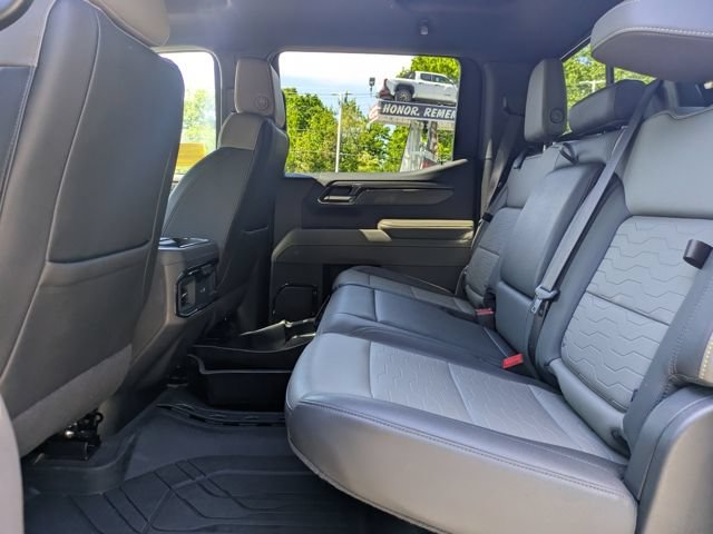 Used 2024 Chevrolet Silverado 1500 ZR2 w/ Technology Package AWD/4WD image 17