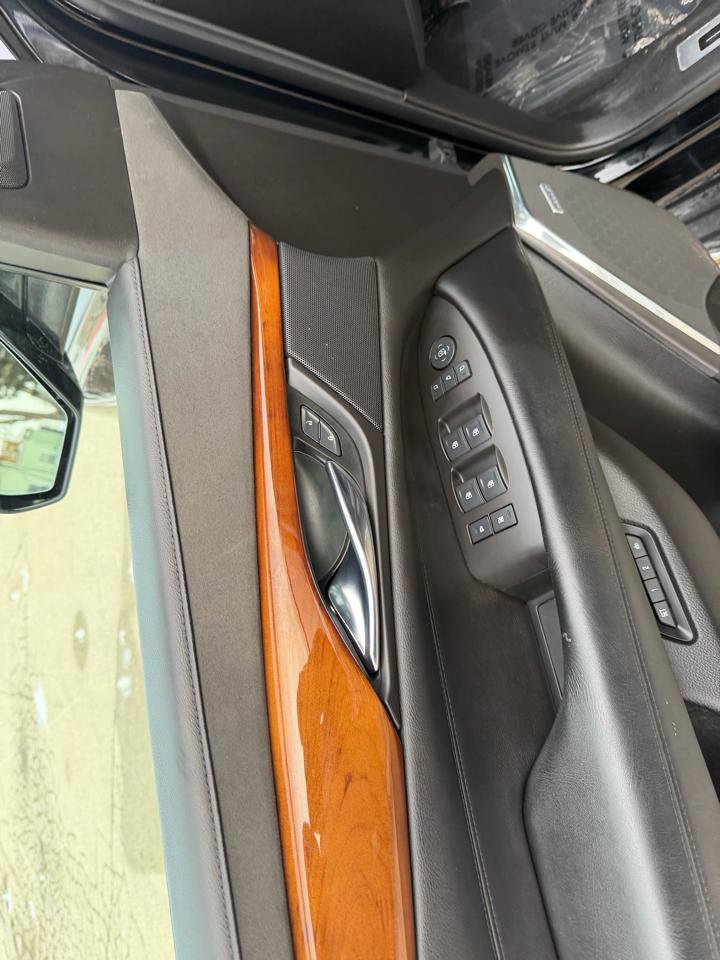 Used 2016 Cadillac Escalade Luxury image 11