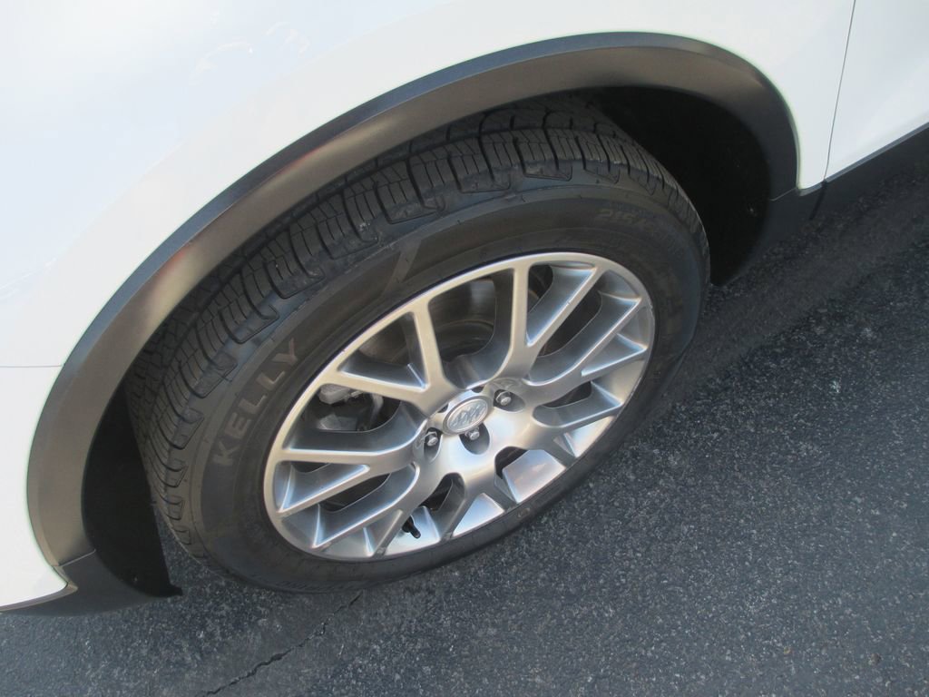 Used 2018 Buick Encore Sport Touring image 14