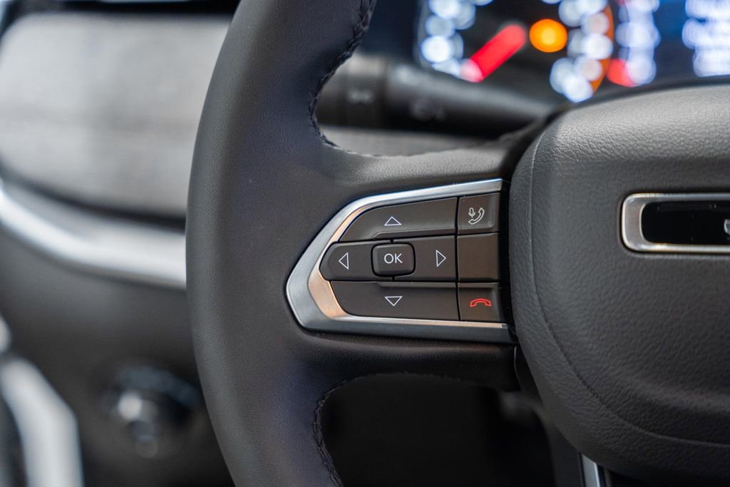 Certified 2024 Jeep Compass Latitude w/ Sun and Sound Group image 33