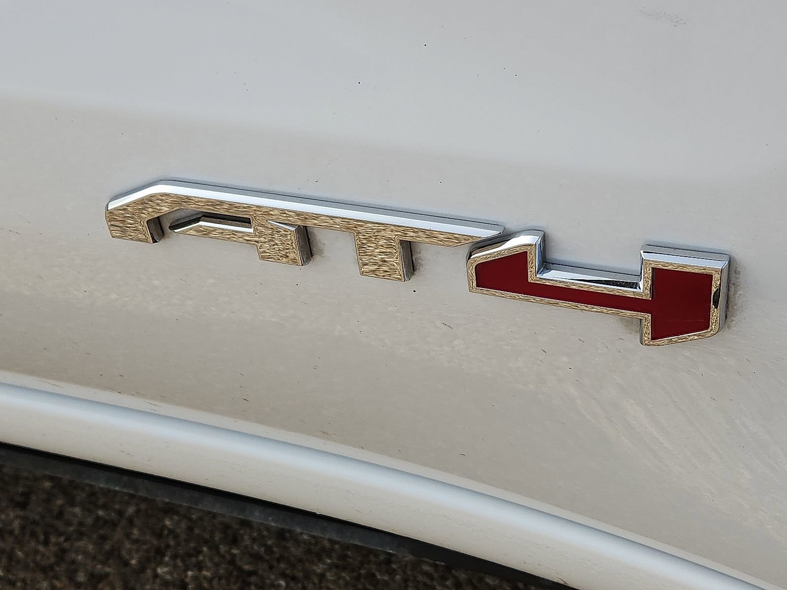 Used 2024 GMC Sierra 1500 AT4 w/ AT4 Preferred Package image 9