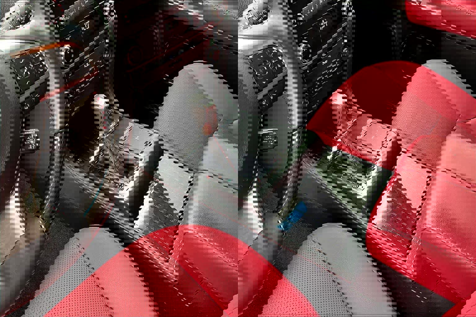 Used 2023 Lexus GX 460 Premium w/ Premium Package image 17