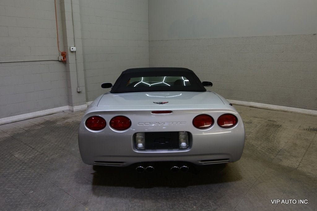 Used 2000 Chevrolet Corvette Convertible w/ Memory Pkg RWD image 18