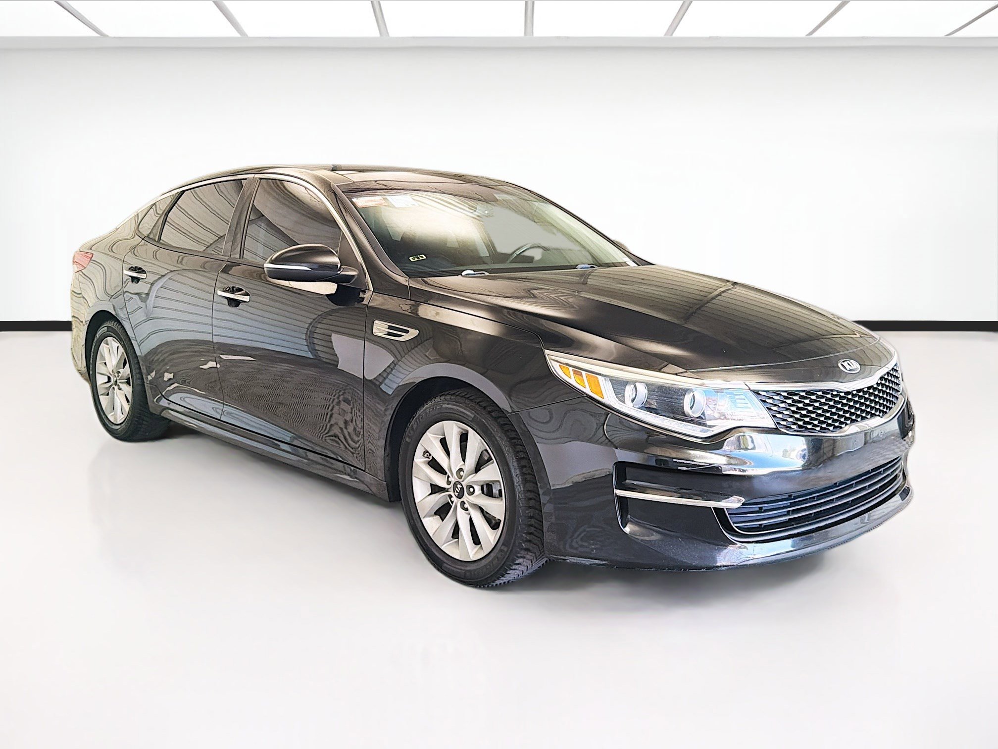 Used 2016 Kia Optima EX w/ Premium Package image 3