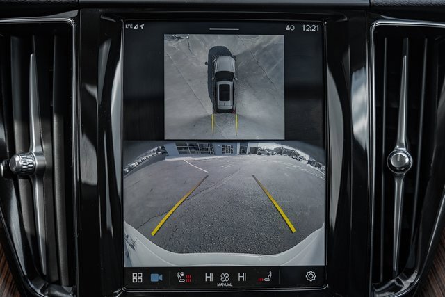 Used 2024 Volvo XC60 B5 Plus image 40