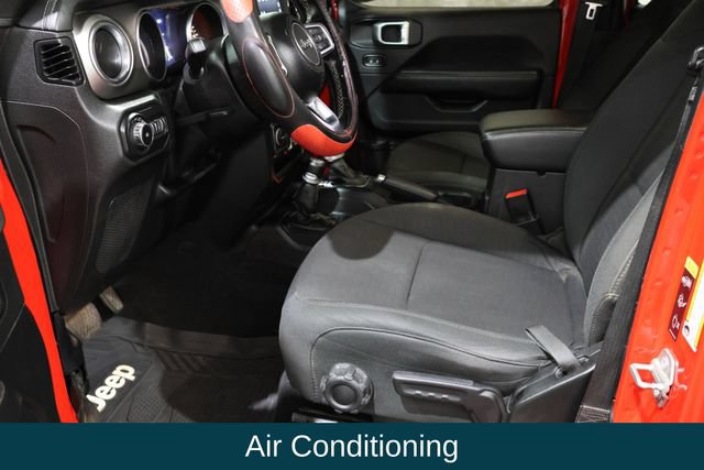 Used 2020 Jeep Wrangler Unlimited Sahara w/ Uconnect 4C Nav & Sound Group AWD/4WD image 10