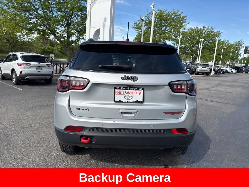 Used 2025 Jeep Compass Trailhawk AWD/4WD image 6