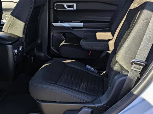 Used 2021 Ford Explorer XLT w/ Class III Trailer Tow Package image 16