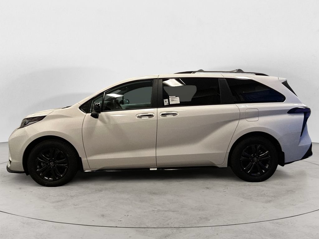 New 2026 Toyota Sienna XSE AWD/4WD image 2