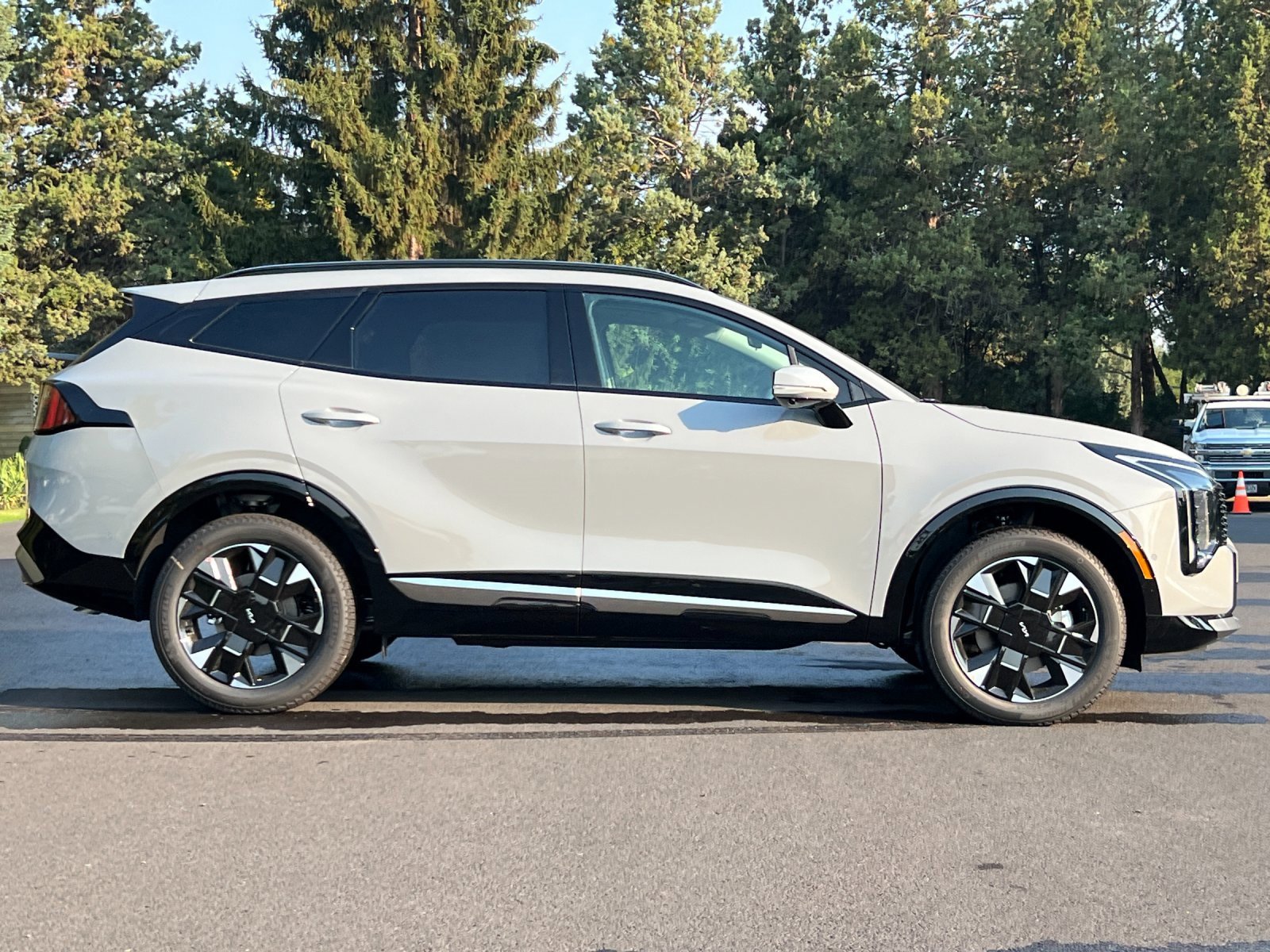 New 2026 Kia Sportage SX image 3