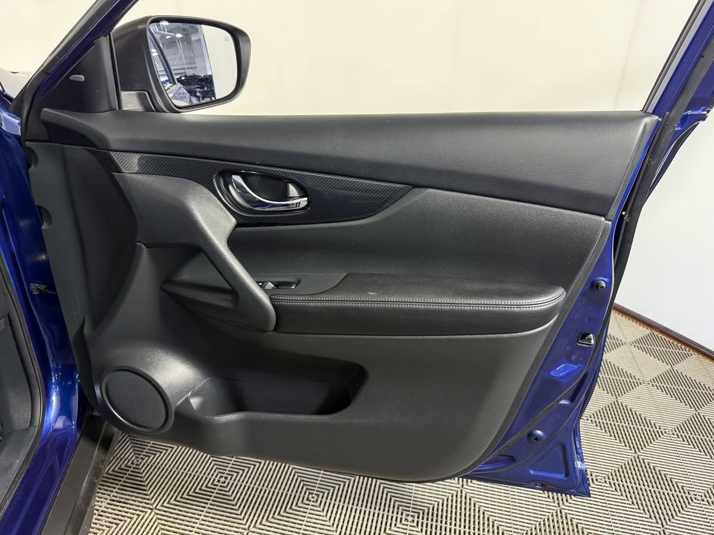 Used 2018 Nissan Rogue SL image 47