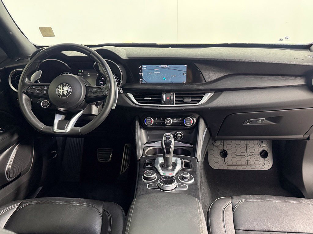 Used 2022 Alfa Romeo Stelvio Sprint RWD image 13