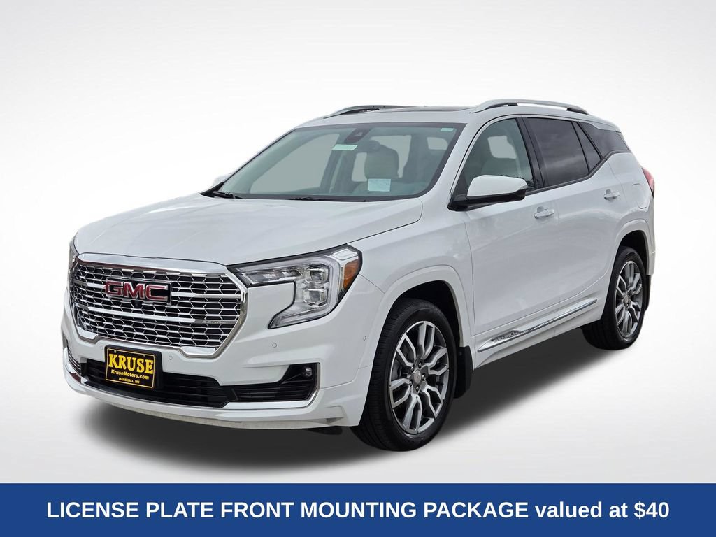 Used 2024 GMC Terrain Denali w/ Denali Premium Package AWD/4WD image 9