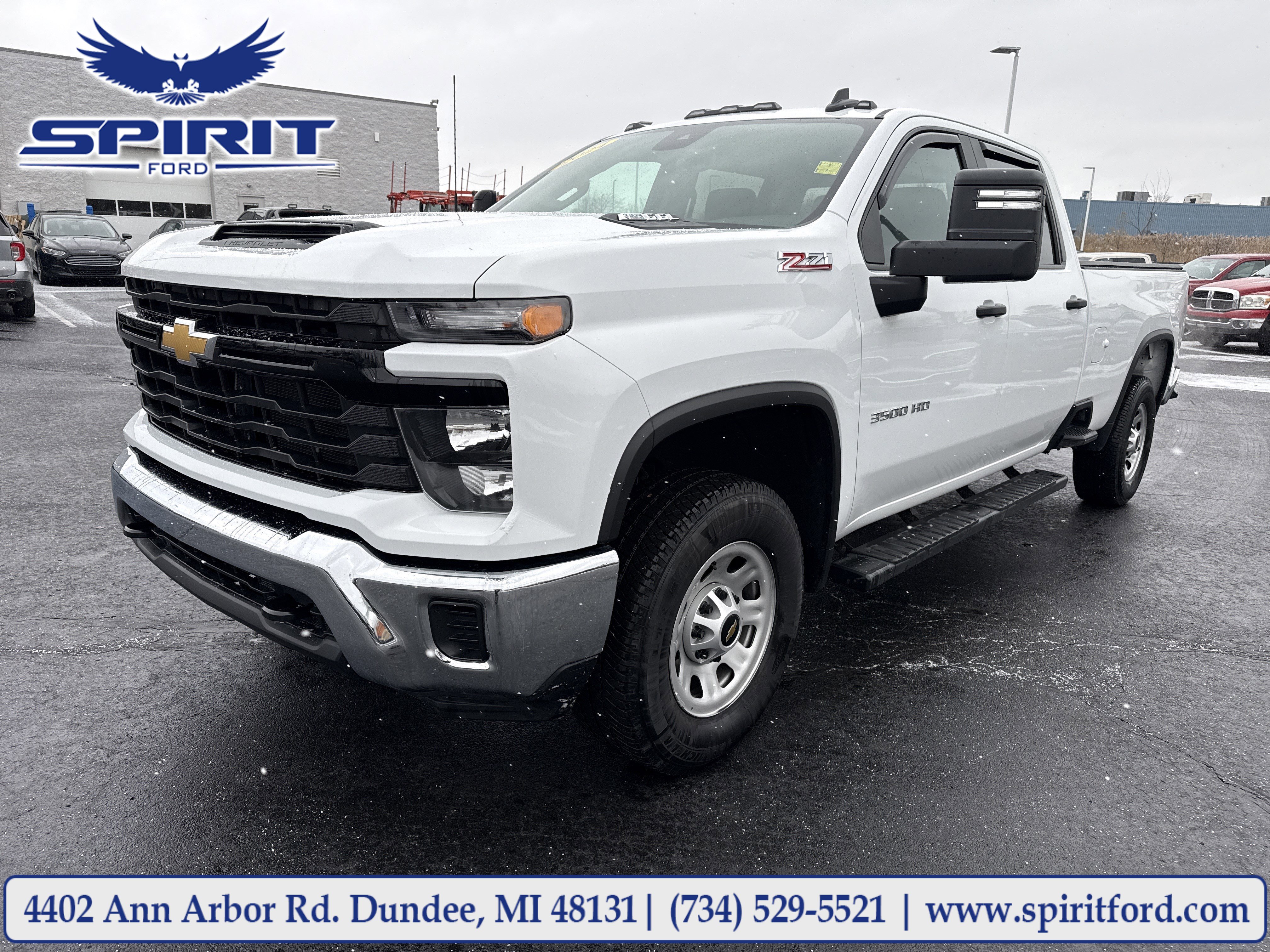 Used 2024 Chevrolet Silverado 3500 W/T image 1