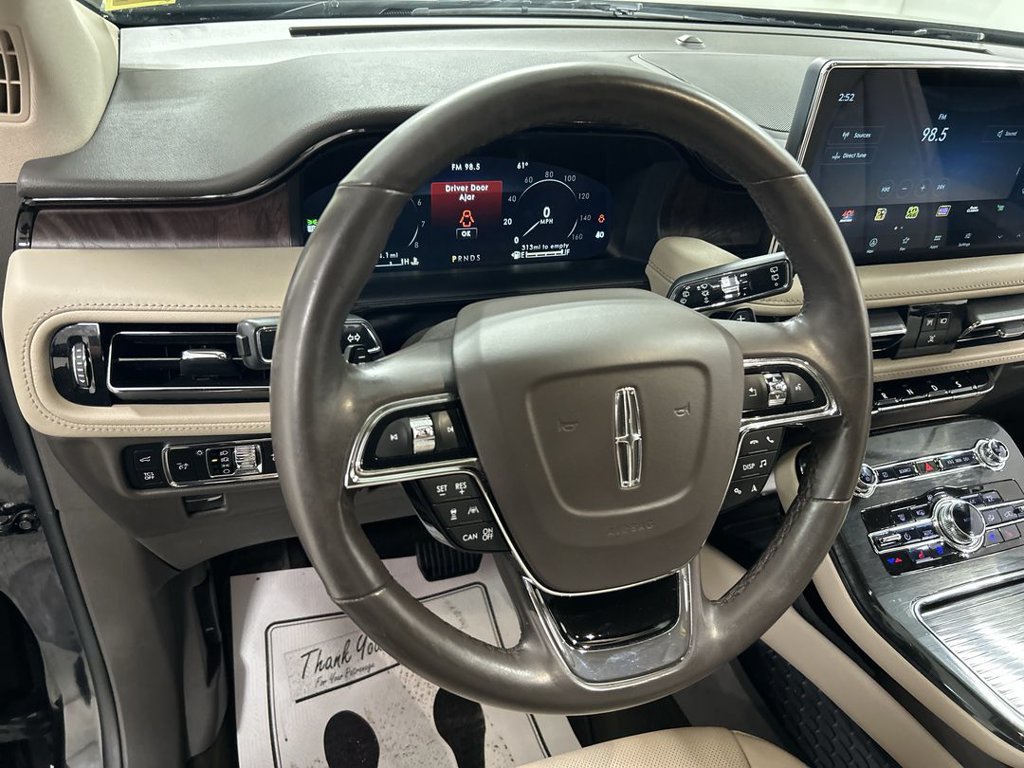 Used 2023 Lincoln Nautilus Reserve w/ Equipment Group 201A AWD/4WD image 4