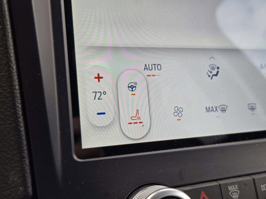 Used 2022 Ford Edge Titanium image 29