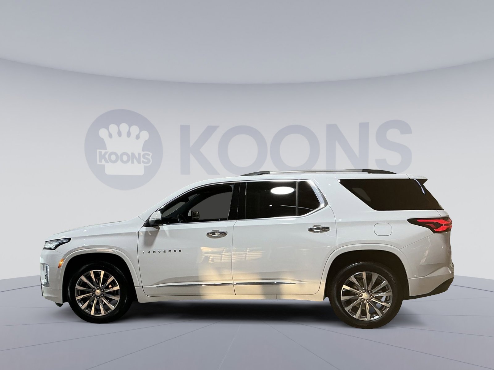 Used 2023 Chevrolet Traverse Premier image 13