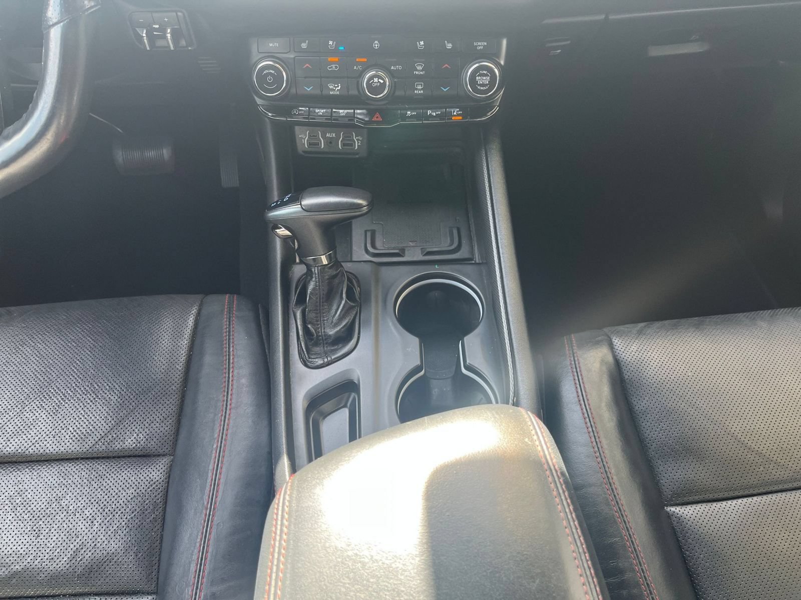 Used 2023 Dodge Durango GT RWD image 46
