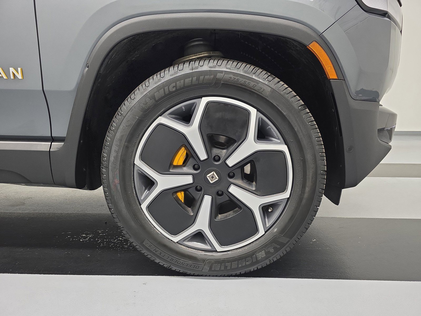 Used 2022 Rivian R1T Adventure image 11