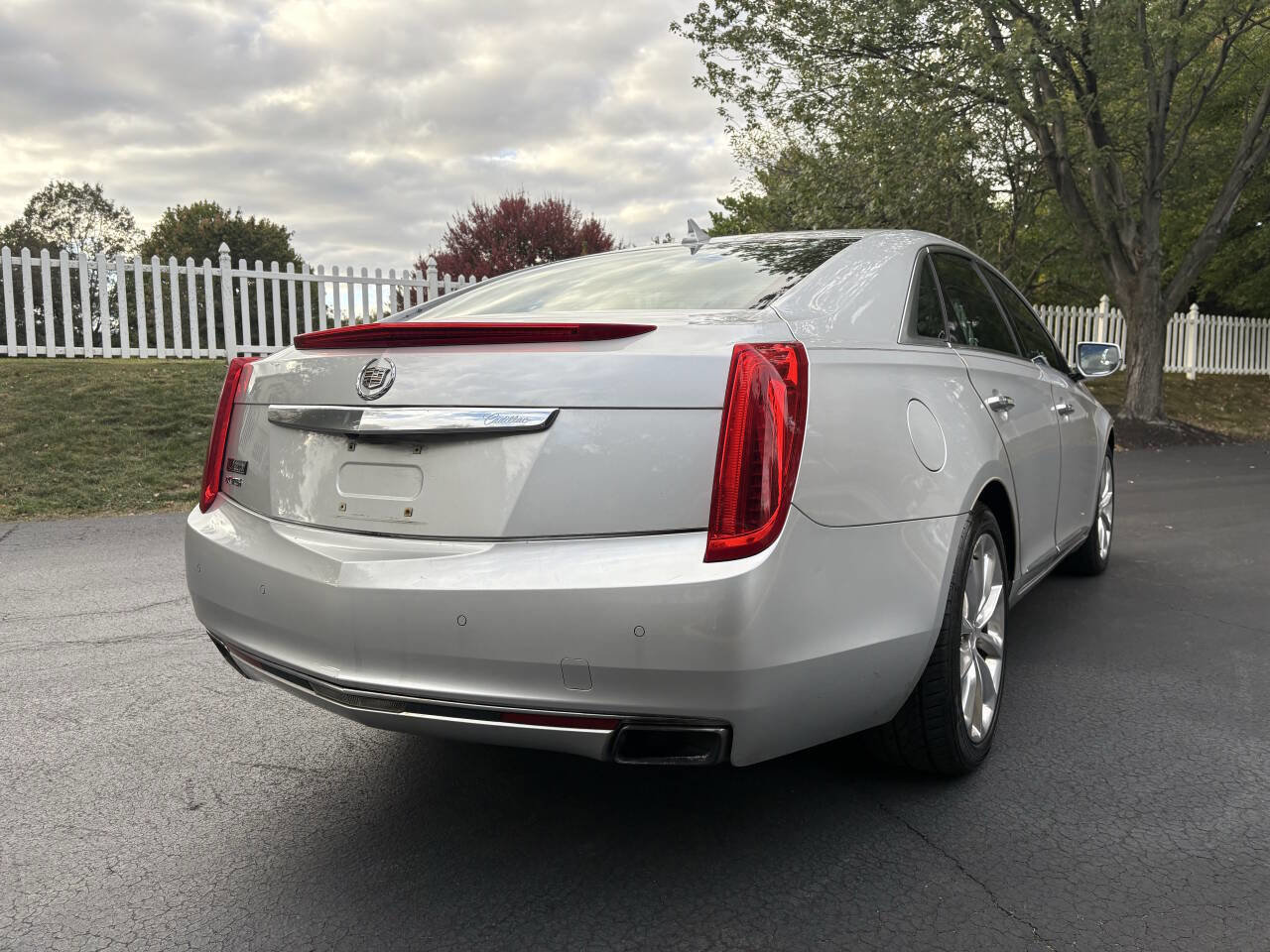 Used 2013 Cadillac XTS Luxury w/ Driver Awareness Package image 7