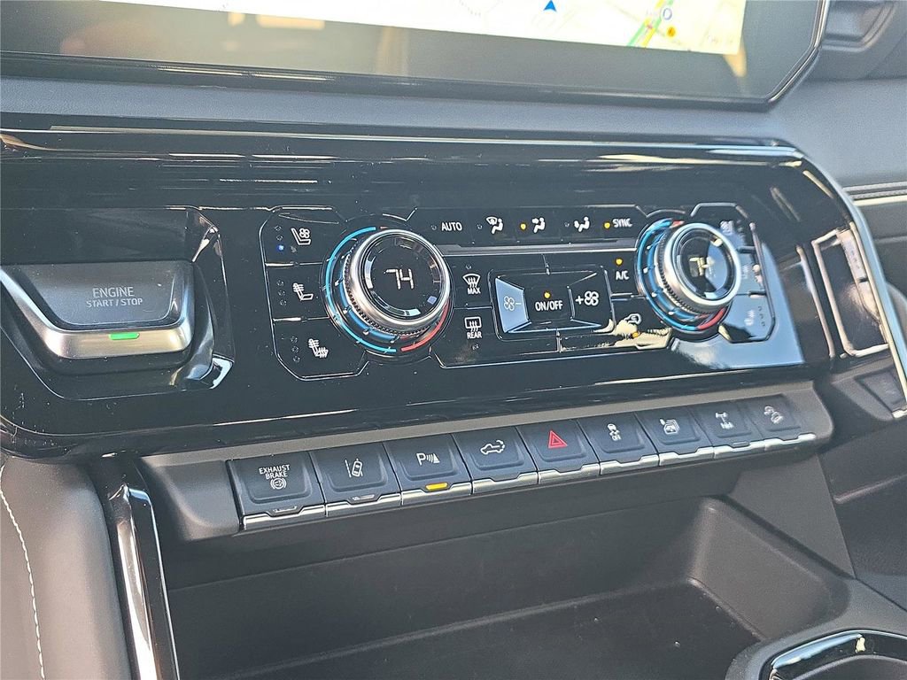 Used 2025 GMC Sierra 2500 AT4X image 22