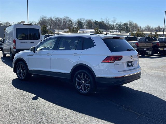 Used 2022 Volkswagen Tiguan SE image 4