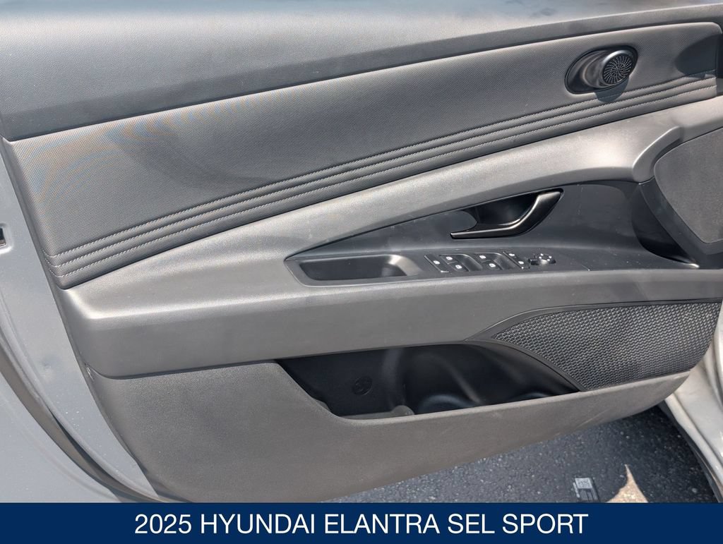 Certified 2025 Hyundai Elantra Sport FWD image 11