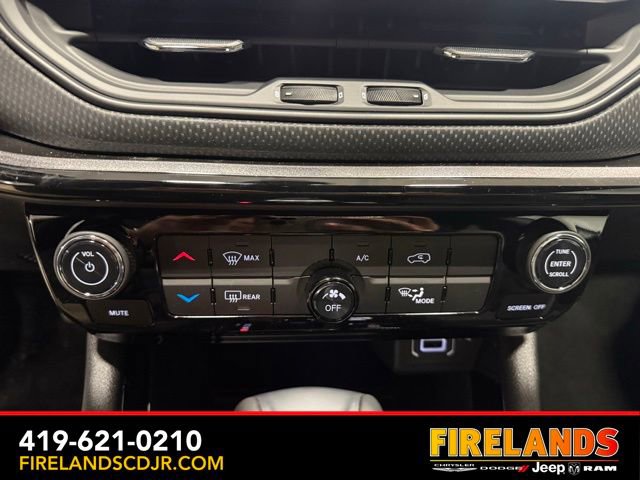 New 2026 Jeep Compass Latitude image 14