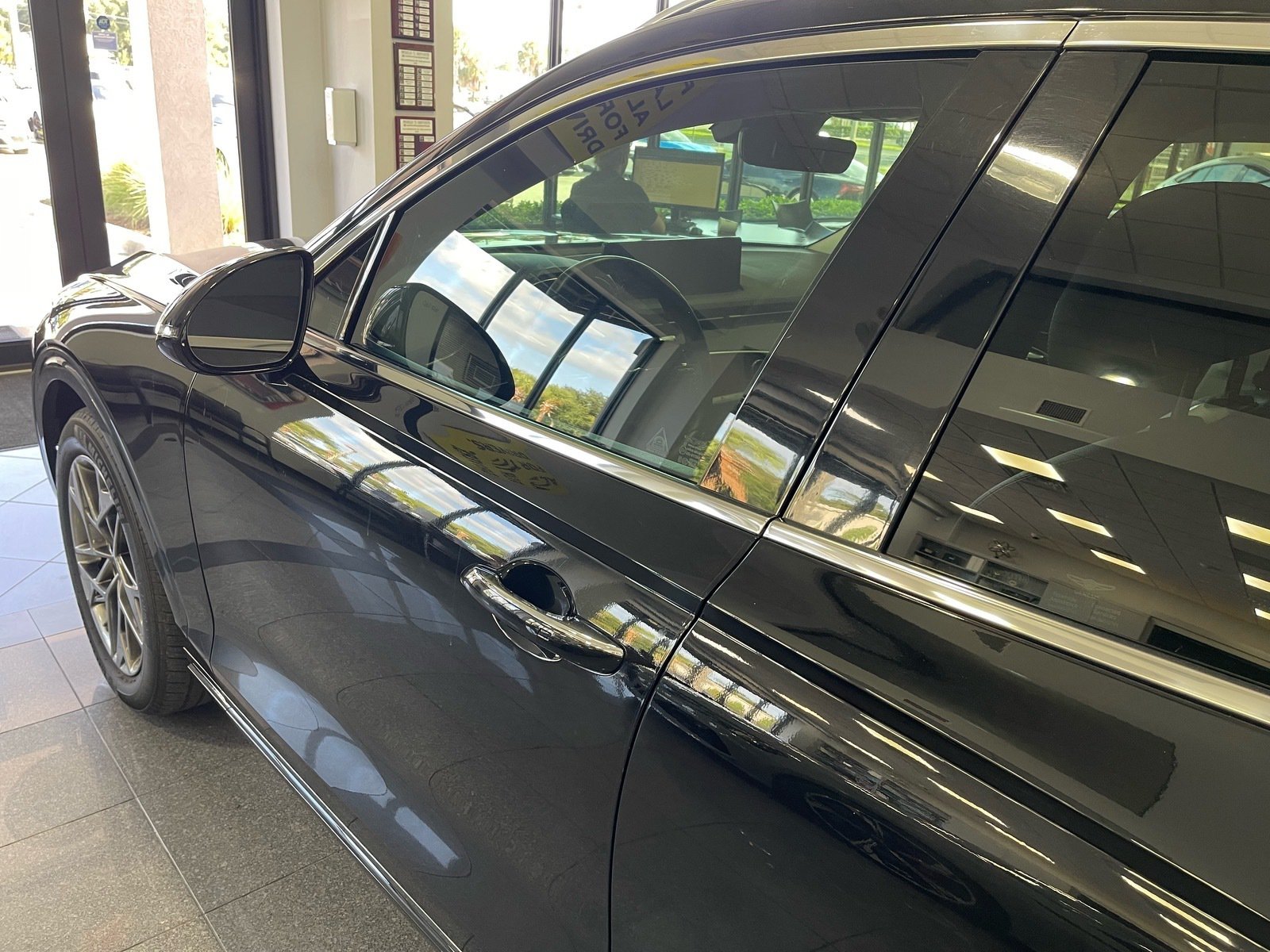 Used 2025 Genesis GV70 2.5T w/ Select Package AWD/4WD image 13