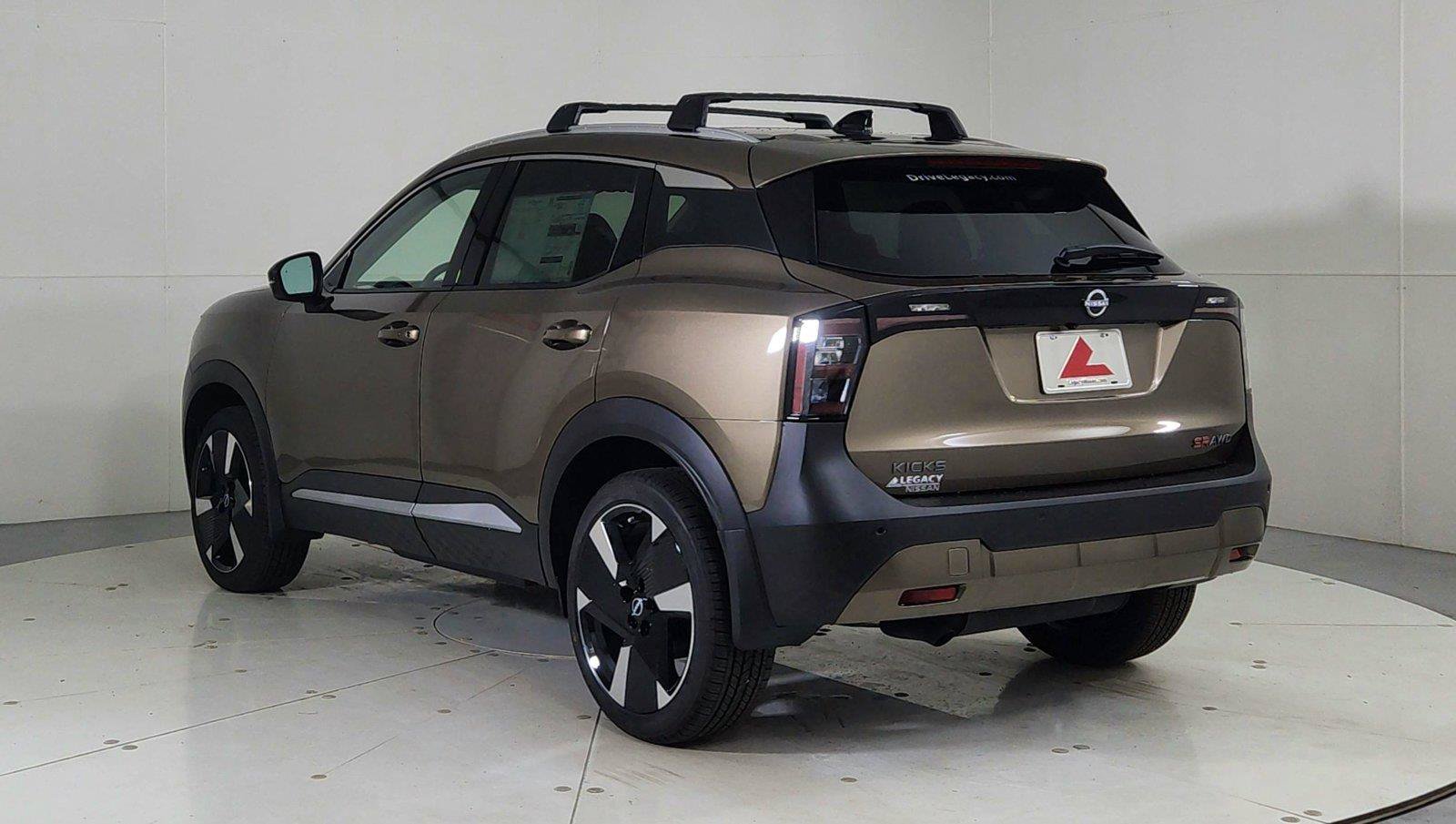 Used 2026 Nissan Kicks SR w/ Cold Weather Package AWD/4WD image 5