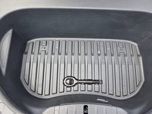 Used 2023 Tesla Model 3 Standard Range image 21