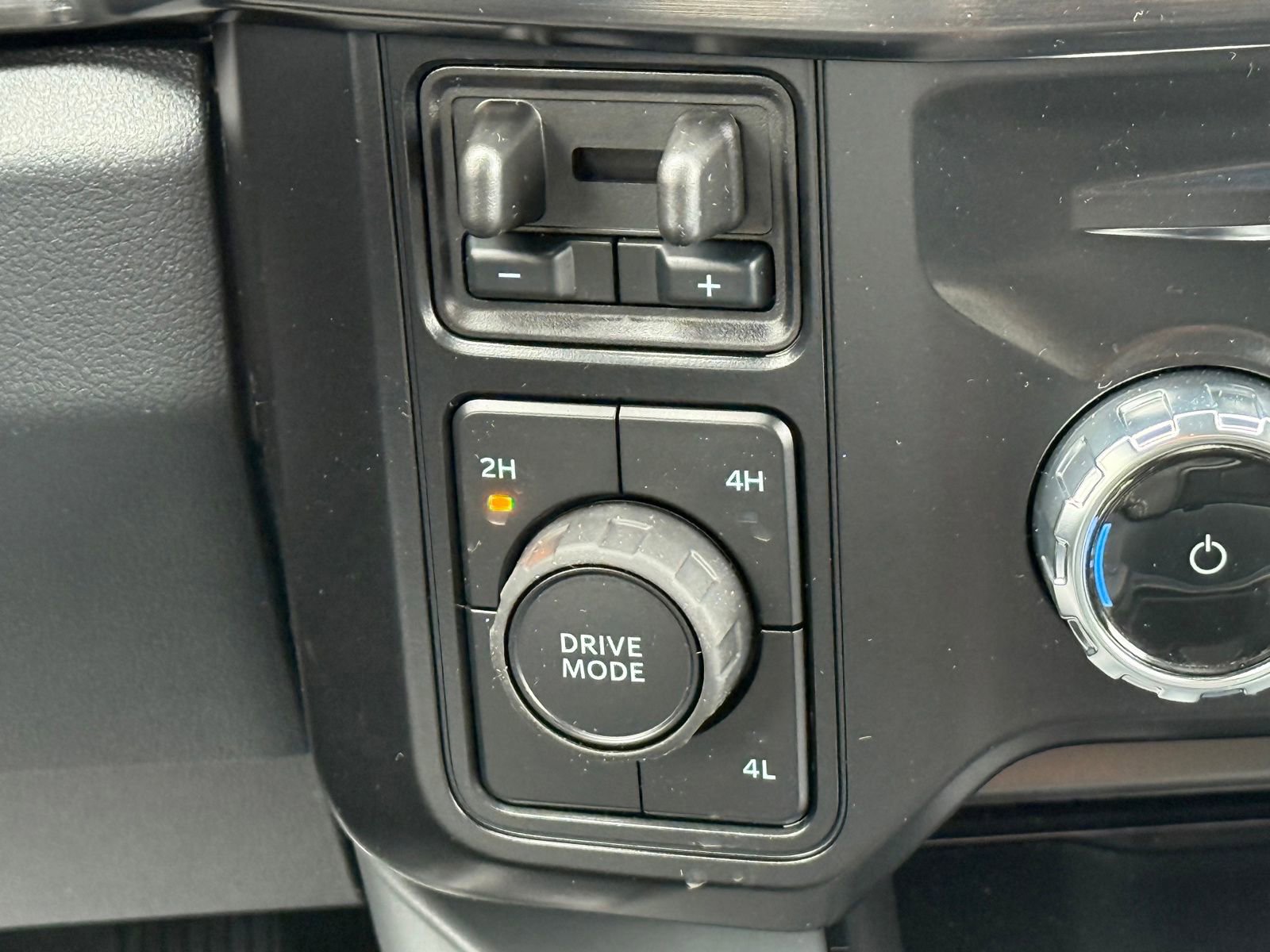 New 2026 Ford F250 4x4 Crew Cab Super Duty image 27