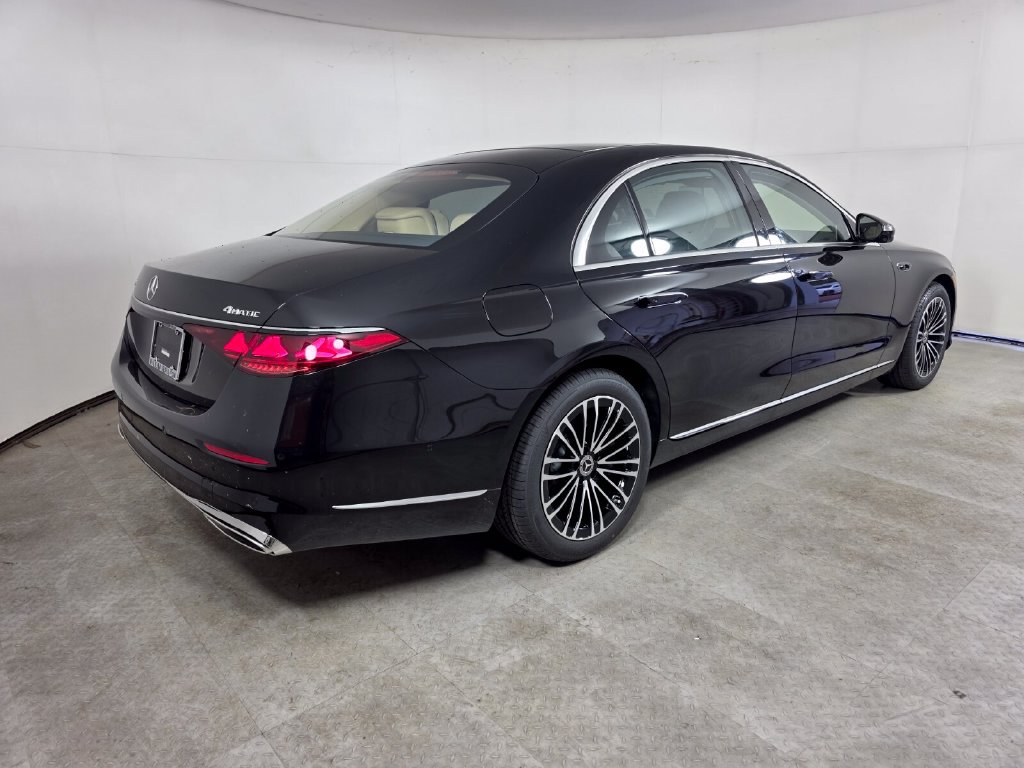 New 2027 Mercedes-Benz S 580 4MATIC Sedan image 4